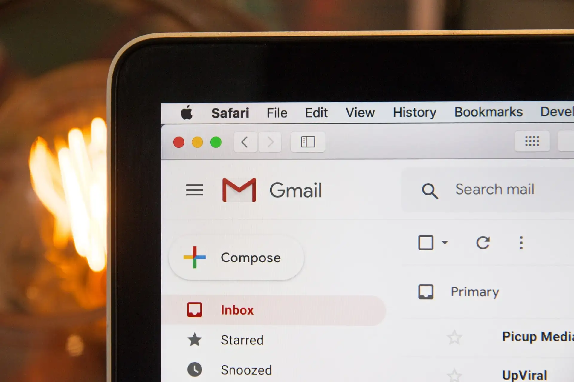 Interface Gmail sur ordinateur portable